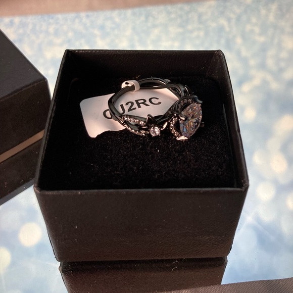 Ring - Picture 9 of 10